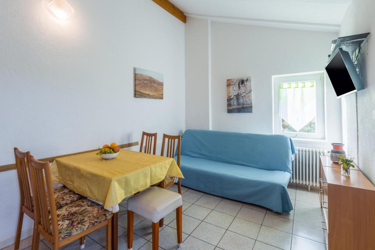 Apartments With A Parking Space Karigador, Novigrad - 2534 Exterior photo