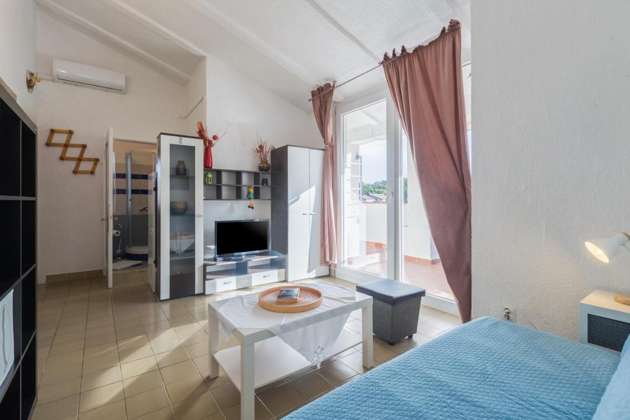Apartments With A Parking Space Karigador, Novigrad - 2534 Exterior photo